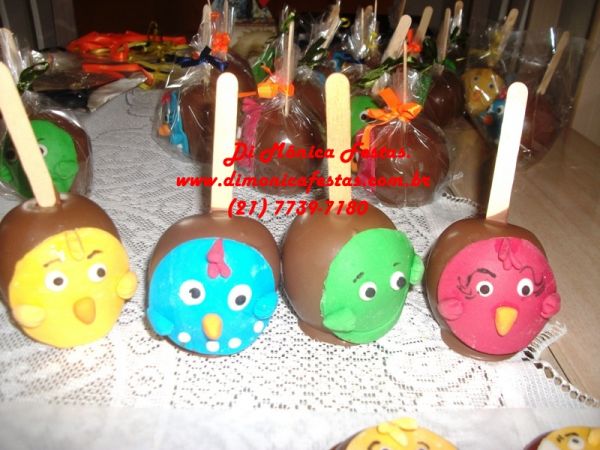 Maça do Amor Galinha Pintadinha.